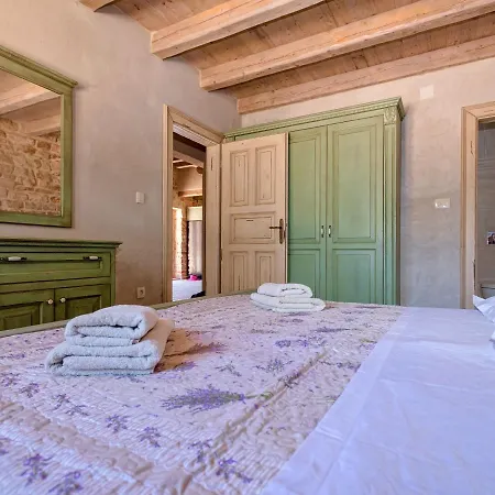 Clemency * Stari Grad (Hvar)